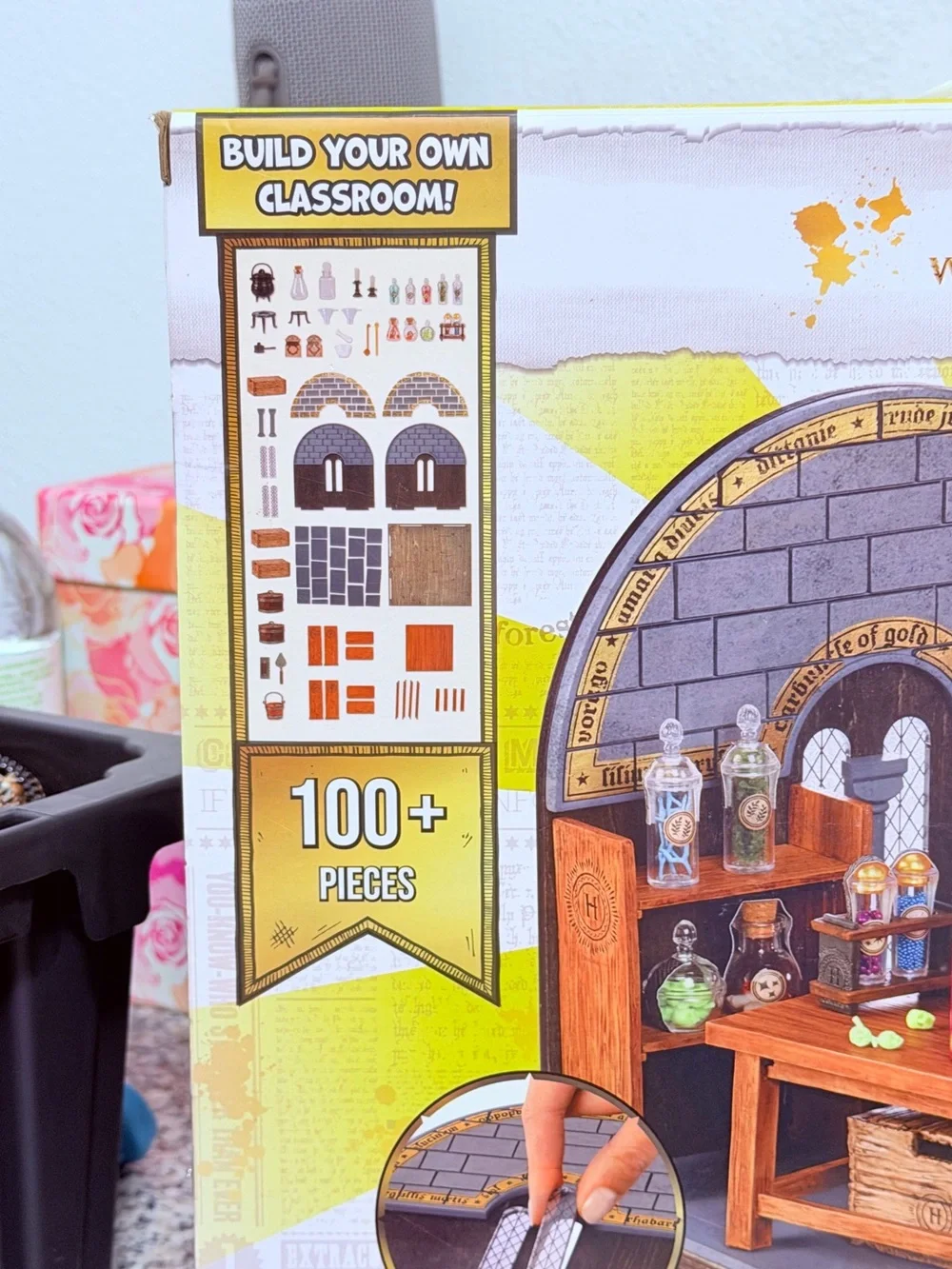 Warner Bros. MiniVerse Make It Mini Potions Classroom Playset - White